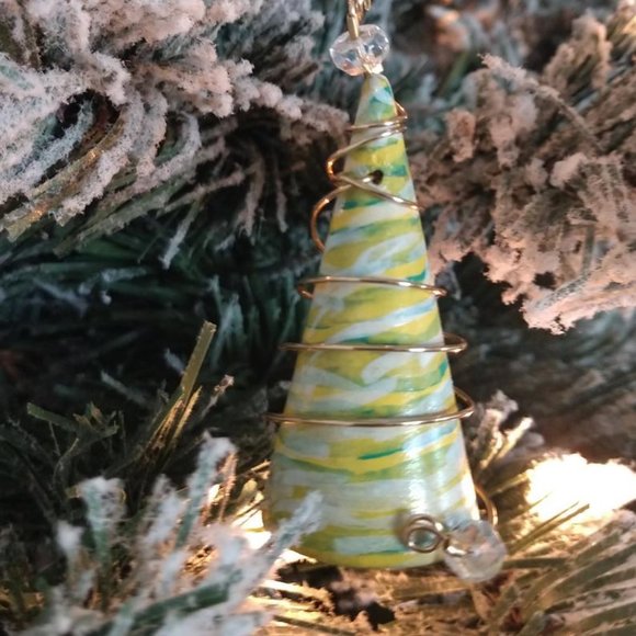 Hand Crafted Single Yellow Christmas Tree Ornament With Beads & Gold Tone Wire - Picture 9 of 16